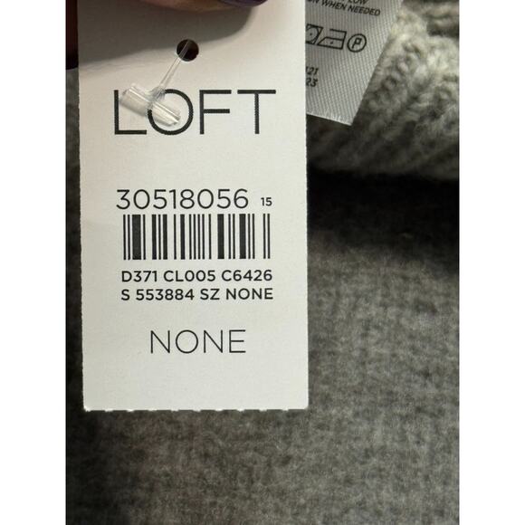 LOFT Beanie Hat Knit Faux Fur Pom Beige - New with Tags - Picture 5 of 7